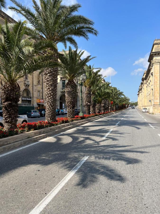 Valletta Waterfront 2 Beds Flat By Arcobnb Флоріана Екстер'єр фото