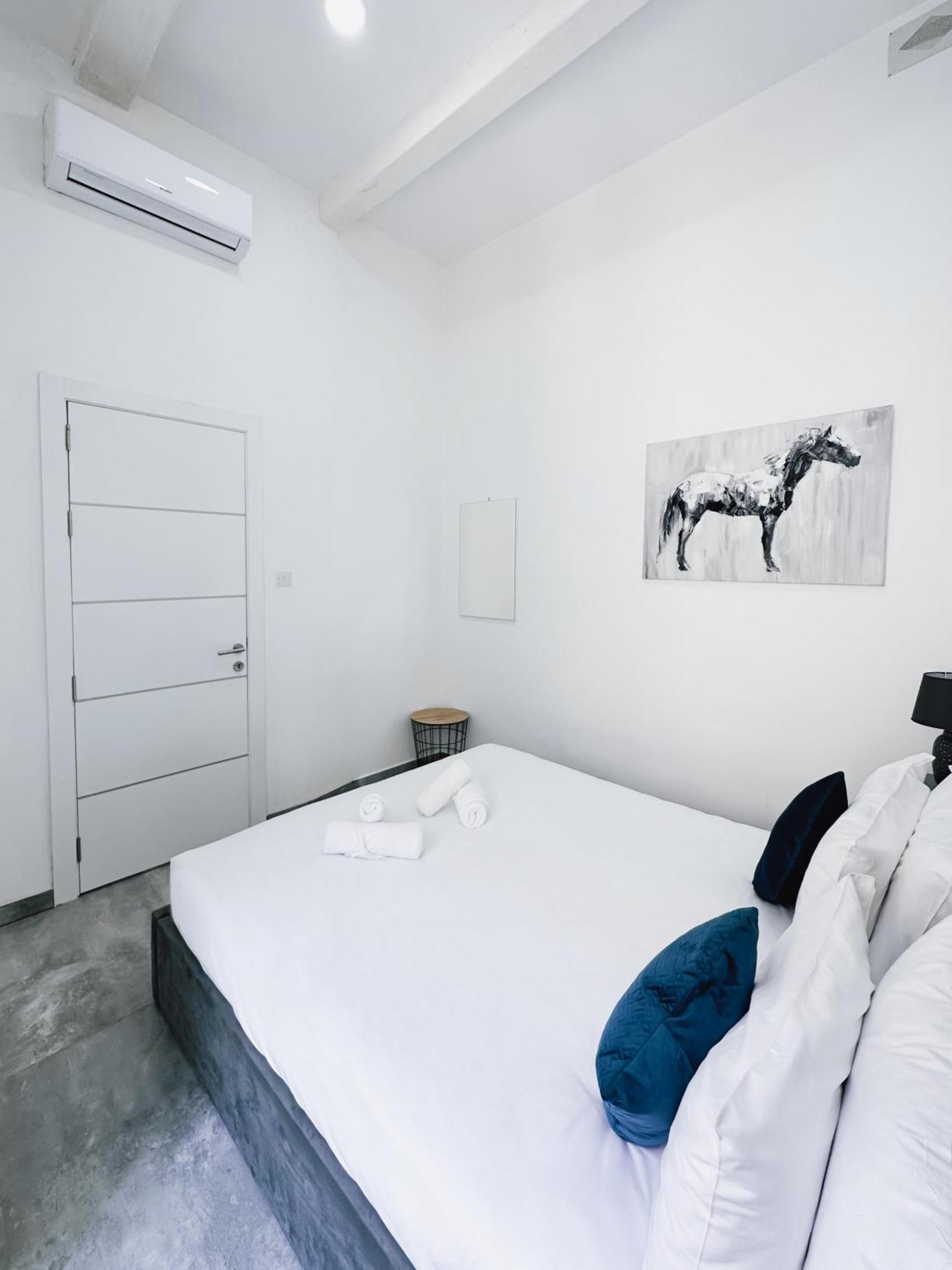 Valletta Waterfront 2 Beds Flat By Arcobnb Флоріана Екстер'єр фото