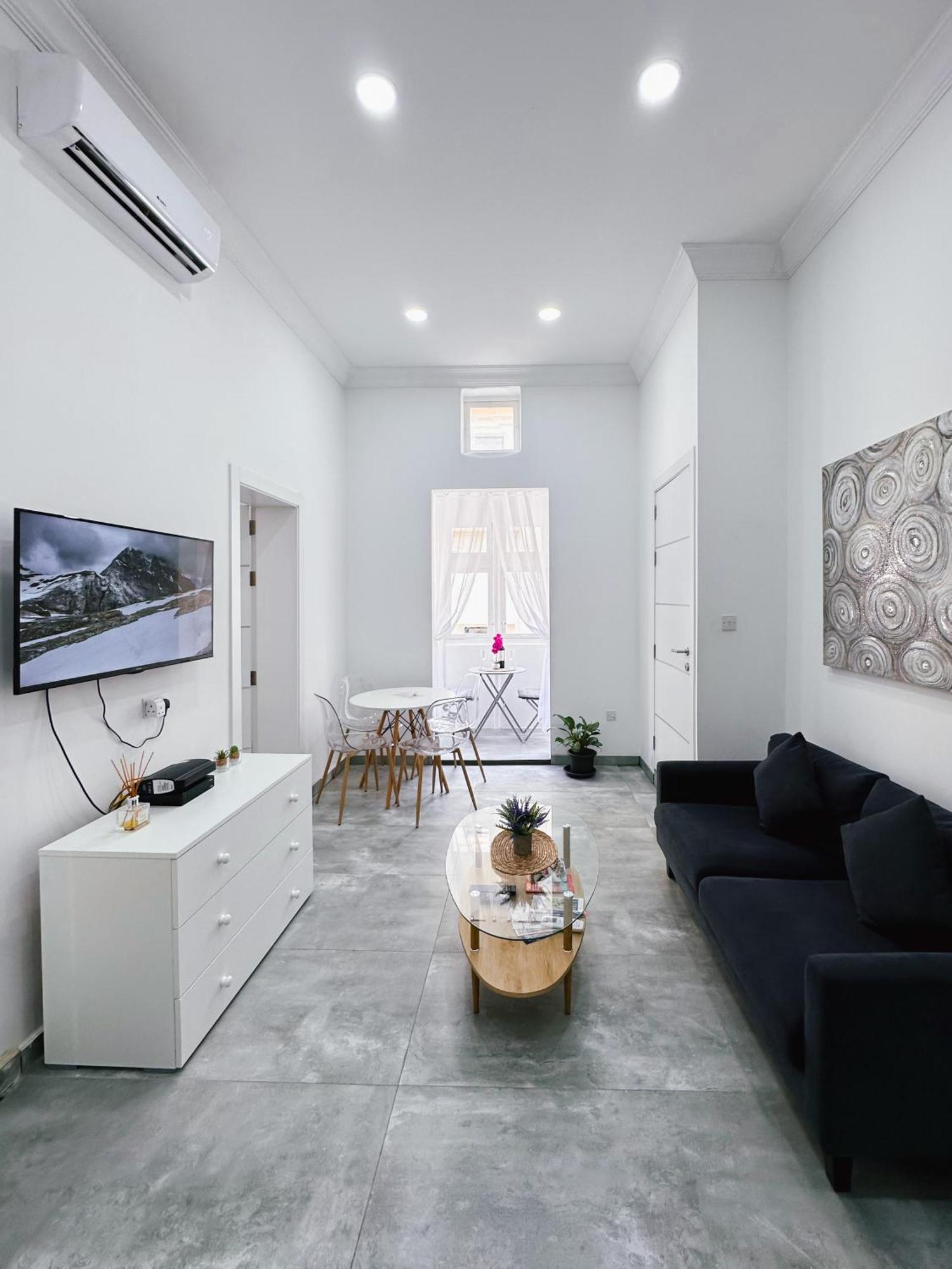 Valletta Waterfront 2 Beds Flat By Arcobnb Флоріана Екстер'єр фото